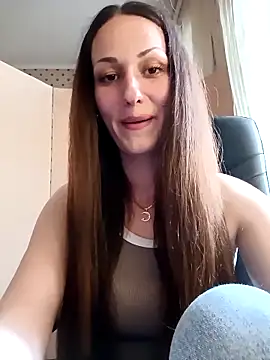 LunaCrystall online show from 26, 4, 2026