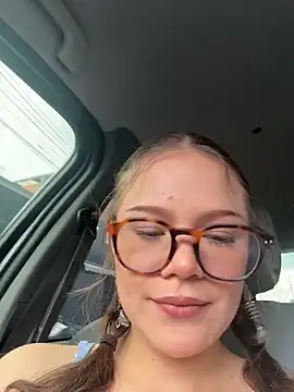Tallulah Kinky online show from 15, 4, 2026
