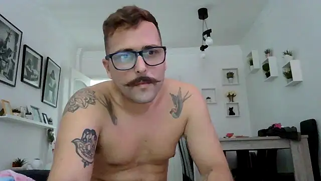 Snapshot of yanick931 chatting on 7, 5, 2026 yanick931 online show from 7, 5, 2026