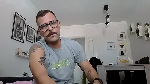 Snapshot of yanick931 chatting on 14, 5, 2026 yanick931 online show from 14, 5, 2026