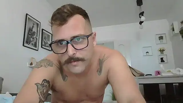 Snapshot of yanick931 chatting on 16, 5, 2026 yanick931 online show from 16, 5, 2026
