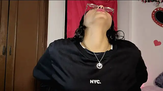 PaulaCutexs online show from 4, 5, 2026