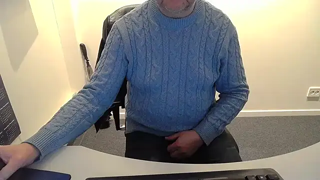 Snapshot of Buggemann chatting on 12, 3, 2026 Buggemann online show from 12, 3, 2026