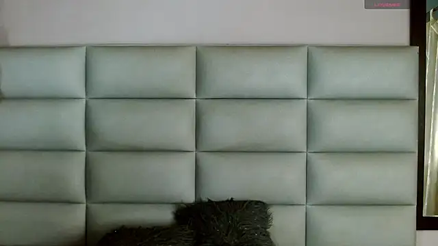 miss-zoe1 online show from 17, 3, 2026