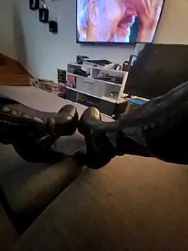 Snapshot of bootslove1 chatting on 3, 4, 2026 bootslove1 online show from 3, 4, 2026