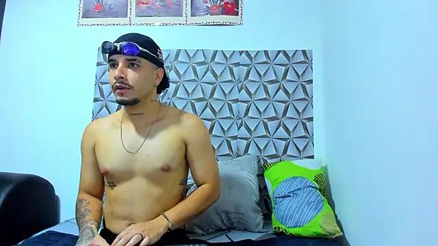 Leon Hotx online show from 24, 3, 2026