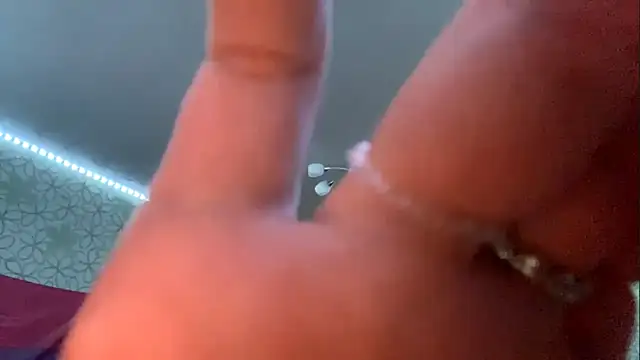 Alyssa Thornwod online show from 18, 3, 2026