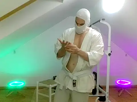 NinjaLaser online show from 18, 4, 2026