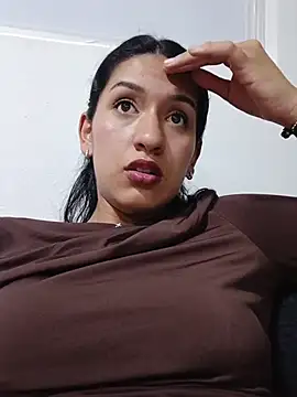 Snapshot of FiorellaLan chatting on 11, 3, 2026 FiorellaLan online show from 11, 3, 2026