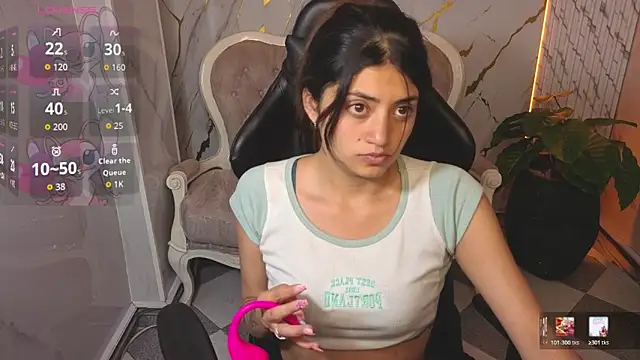Lia queen tx online show from 22, 5, 2026