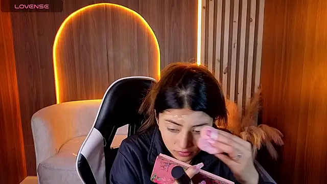 Lia queen tx online show from 26, 5, 2026