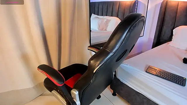 Snapshot of selena__smith1 chatting on 21, 3, 2026 selena smith1 online show from 21, 3, 2026