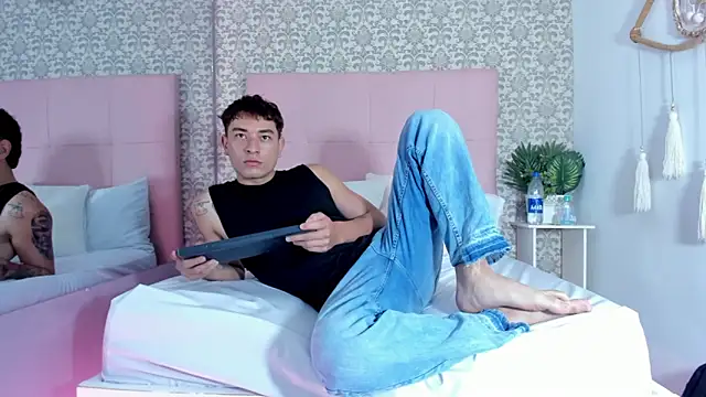 Thiago 2003  online show from 21, 3, 2026