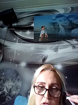 Snapshot of roxy_74 chatting on 12, 3, 2026 roxy 74 online show from 12, 3, 2026