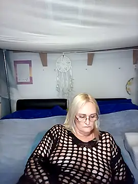 Snapshot of roxy_74 chatting on 19, 3, 2026 roxy 74 online show from 19, 3, 2026