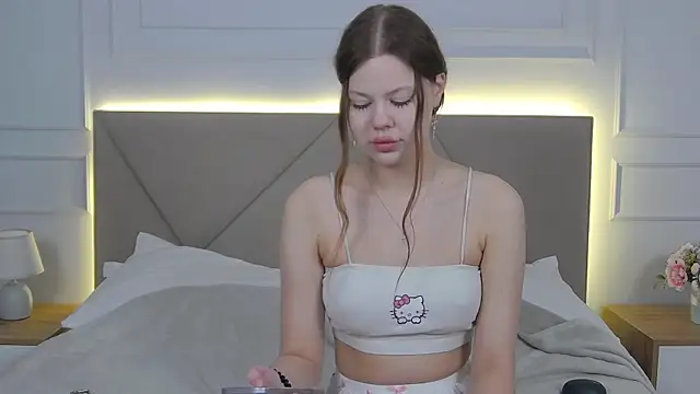 Sophie Rays online show from 8, 5, 2026