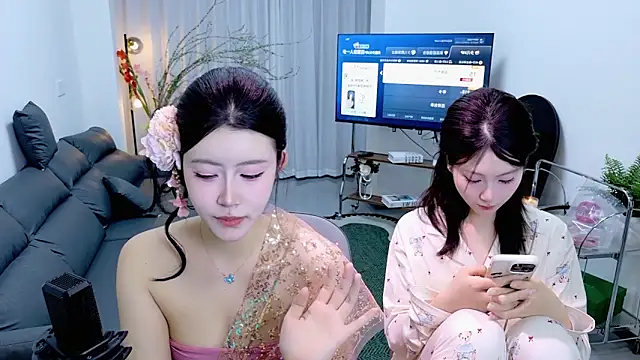 Snapshot of Summerbaby-001 chatting on 12, 3, 2026 Summerbaby-001 online show from 12, 3, 2026