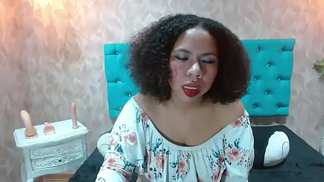 KeniaLovex online show from 2, 5, 2026