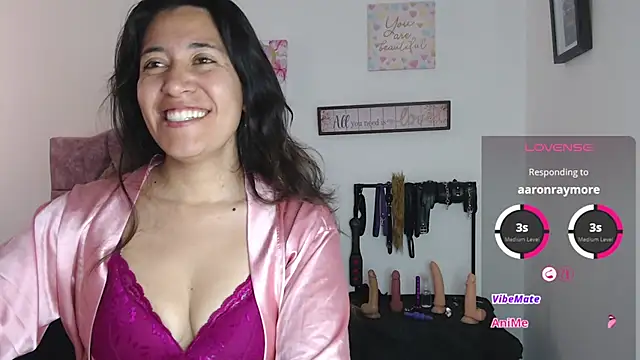 Snapshot of violeta_scott chatting on 19, 7, 2026 violeta scott online show from 19, 7, 2026
