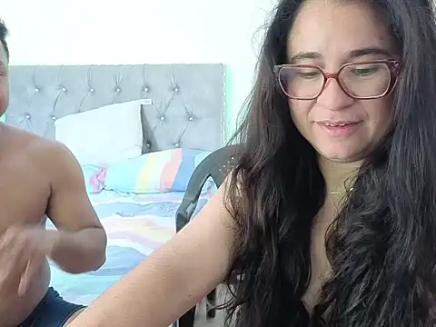 Snapshot of estrellajunior chatting on 5, 5, 2026 estrellajunior online show from 5, 5, 2026