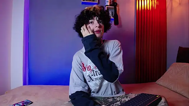 JuneBlake  online show from 19, 3, 2026