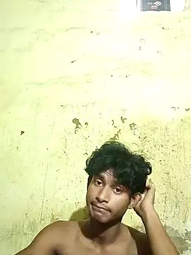 YourTeenBoy21 online show from 5, 5, 2026