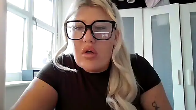 Snapshot of Lexi_Laura chatting on 20, 3, 2026 Lexi Laura online show from 20, 3, 2026