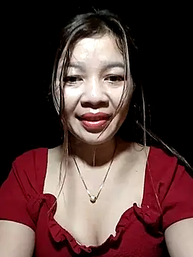 Snapshot of Yiyi102300 chatting on 18, 3, 2026 Yiyi102300 online show from 18, 3, 2026