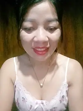 Yiyi102300 online show from 7, 6, 2026