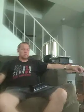 Snapshot of yourMasterisBored chatting on 24, 6, 2026 yourMasterisBored online show from 24, 6, 2026