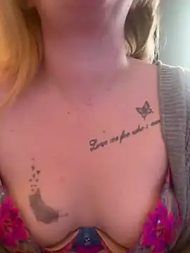 Snapshot of milfshaker66 chatting on 20, 3, 2026 milfshaker66 online show from 20, 3, 2026