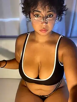Snapshot of SamaraDesire chatting on 1, 6, 2026 SamaraDesire online show from 1, 6, 2026