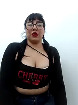 Snapshot of ytzi_opss chatting on 19, 3, 2026 ytzi opss online show from 19, 3, 2026