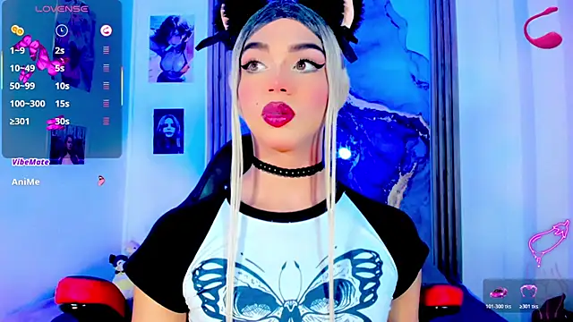 Snapshot of blonde_queen- chatting on 15, 4, 2026 blonde queen- online show from 15, 4, 2026