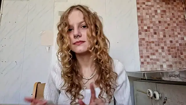 Snapshot of Kira_Wonderfullina chatting on 19, 3, 2026 Kira Wonderfullina online show from 19, 3, 2026