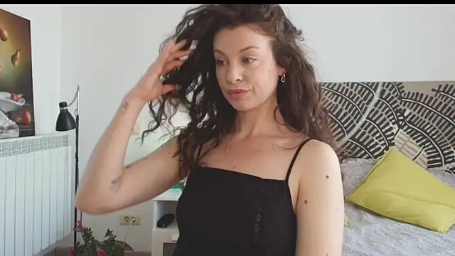 Snapshot of IreneBlue_ chatting on 6, 7, 2026 IreneBlue online show from 6, 7, 2026