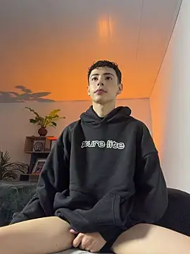 SebastianReed  online show from 15, 5, 2026