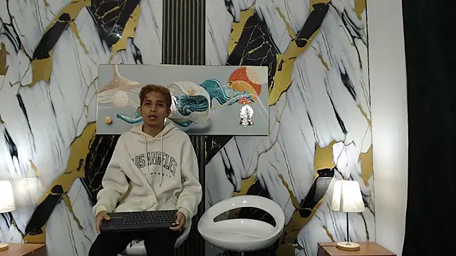 AVENGER GUYS1 online show from 21, 3, 2026