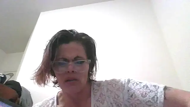 kitty-kitten82 online show from 24, 3, 2026