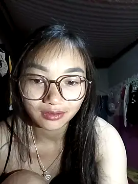 Snapshot of emmasexy2k chatting on 2, 4, 2026 emmasexy2k online show from 2, 4, 2026