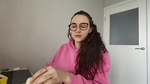 LaritaTocchio online show from 9, 5, 2026