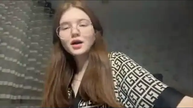 Karenredflag online show from 17, 3, 2026