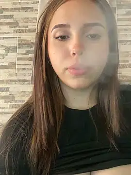 lunacandy 0 online show from 7, 4, 2026