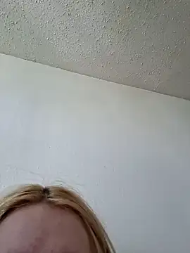 HeyItsChloe online show from 21, 3, 2026