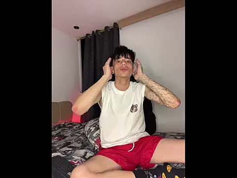 Snapshot of BatKingandBatQueen chatting on 17, 3, 2026 BatKingandBatQueen online show from 17, 3, 2026