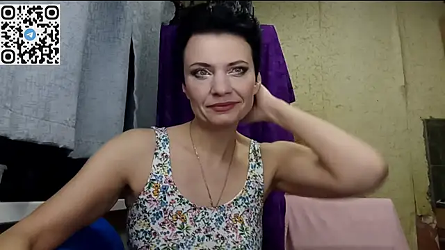 HotMamaQueen234 online show from 21, 3, 2026