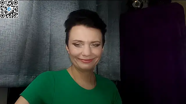 HotMamaQueen234 online show from 6, 5, 2026