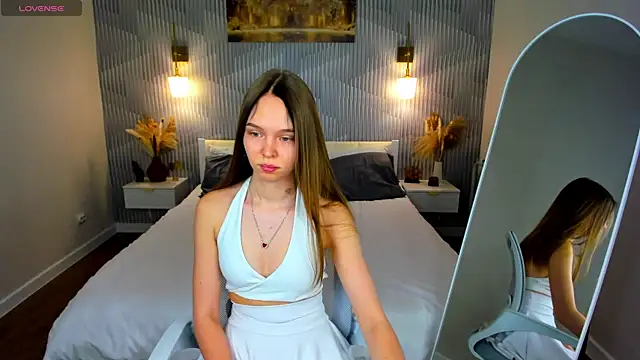 Sofa Vleifo online show from 27, 3, 2026