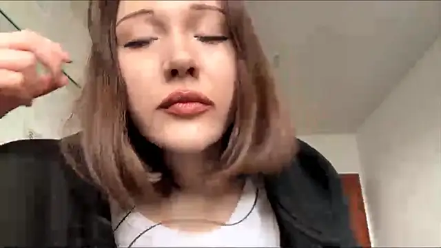 Snapshot of kiravings chatting on 17, 3, 2026 kiravings online show from 17, 3, 2026