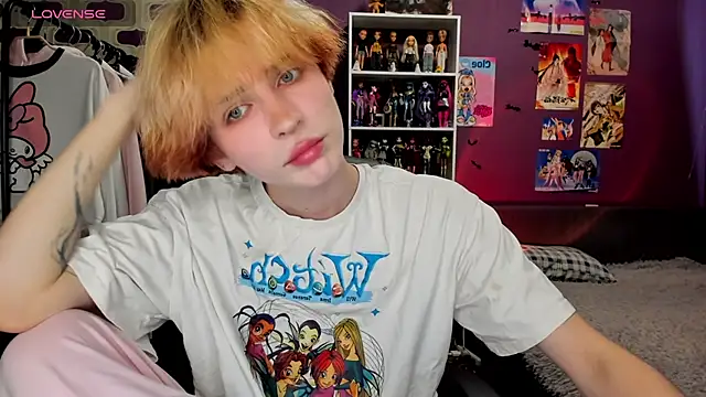 Snapshot of sweet_peach___ chatting on 9, 7, 2026 sweet peach online show from 9, 7, 2026